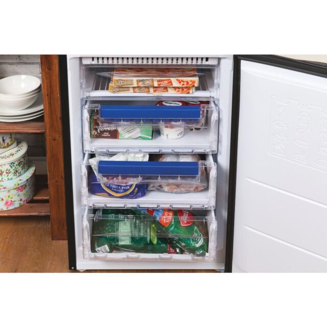 Hotpoint freestanding fridge freezer