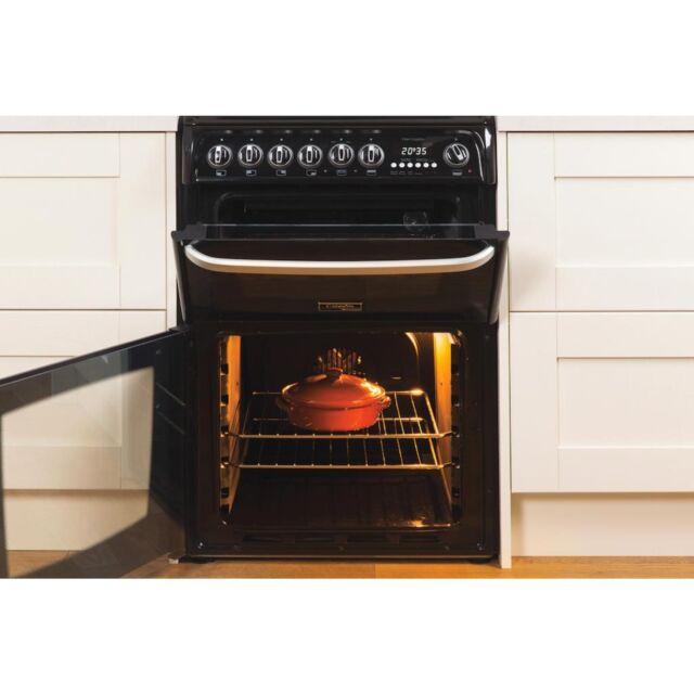 Hotpoint electric freestanding double cooker: 60cm