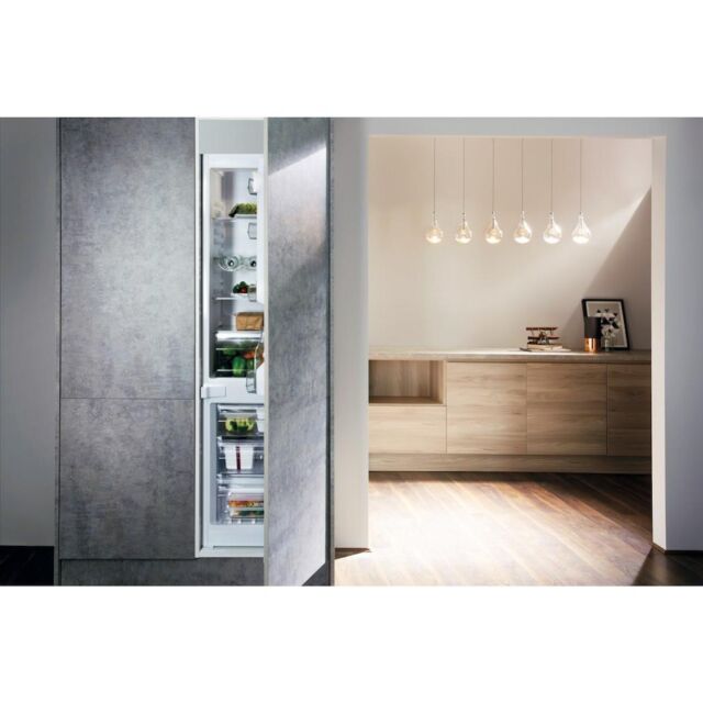 Hotpoint built in fridge freezer: frost free