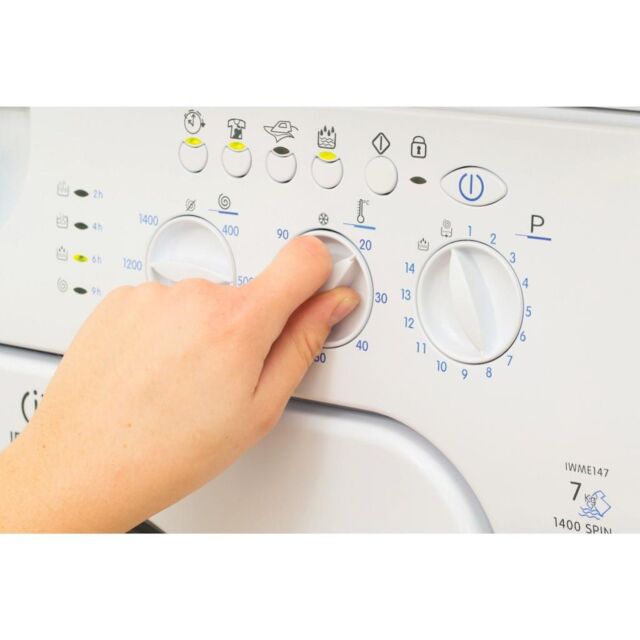Indesit Built in front loading washing machine: 7kg