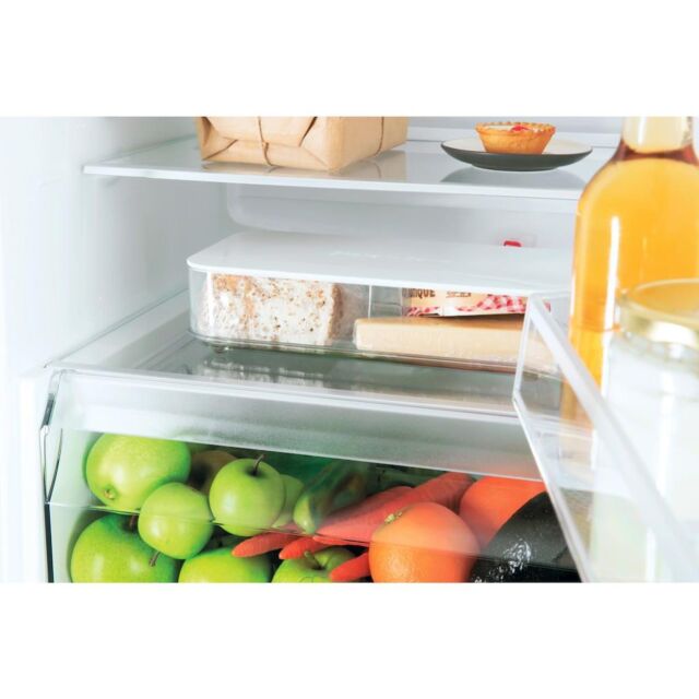 Hotpoint built in fridge freezer: frost free