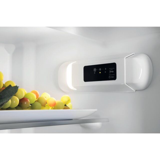 Hotpoint built in fridge freezer: frost free