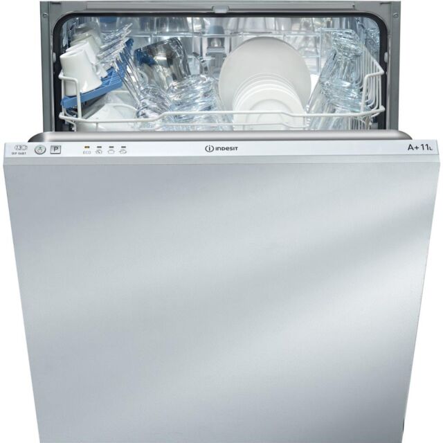 Indesit Integrated dishwasher: full size, white colour