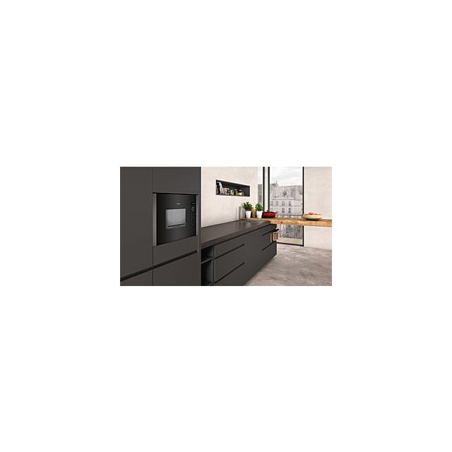 Neff HLAWD23G0B, Built-in microwave oven