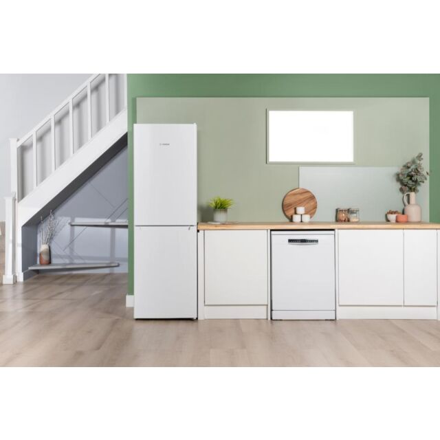 Bosch KGN34NWEAG, Free-standing fridge-freezer with freezer at bottom